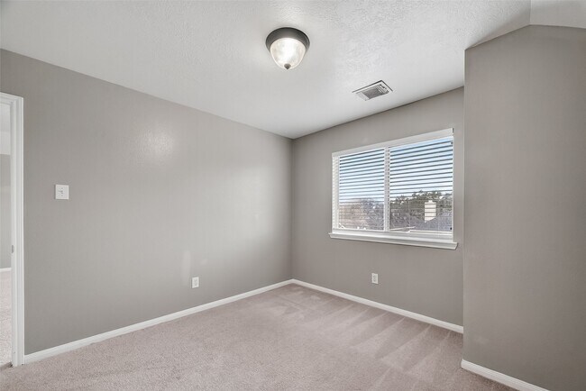 Photo - 2914 Laurel Brook Ln