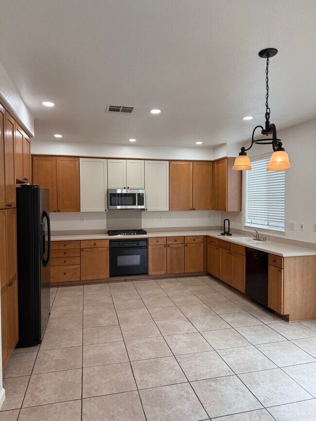 Photo - GREEN VALLEY LAKES HOME
