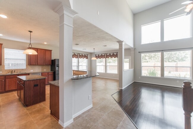 Photo - 9402 Empress Crossing Dr