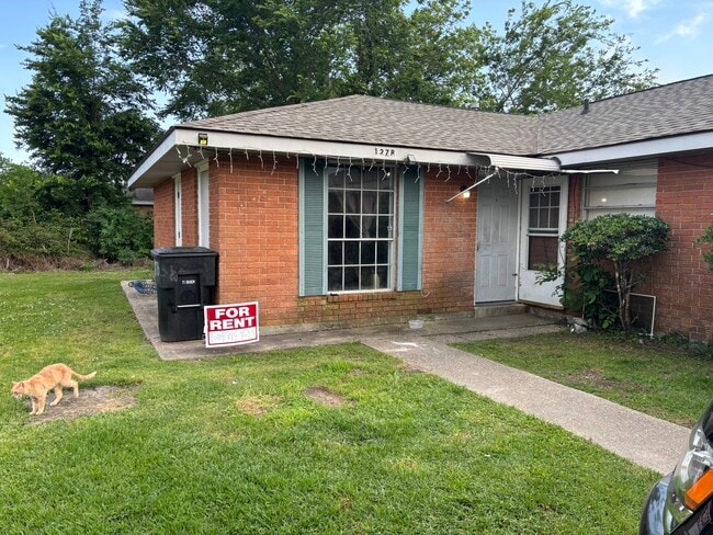 Duplex - 127 Danos Ln House