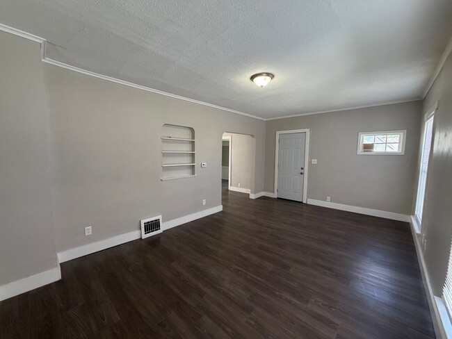 Photo - 2748 11th Avenue C Unit 1