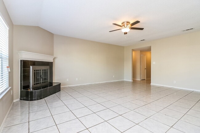 Photo - 617 St Eric Dr