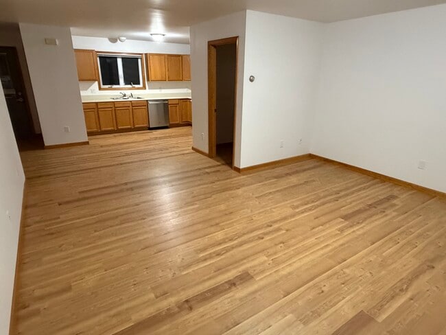 Building Photo - 10 Lyon Ln