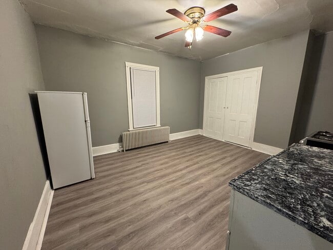 Photo - 195 D St Unit 2