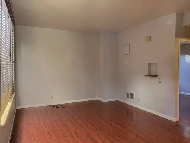Photo - 2220 Pine St Unidad 2220