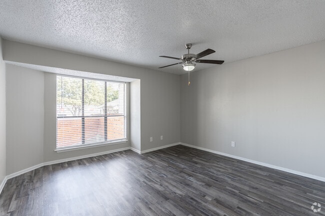2BR, 2BA - 1,070SF - Bedroom - NeuRock of Meadow Green