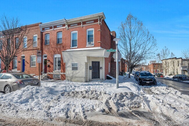 100 S Bouldin St Unit 1