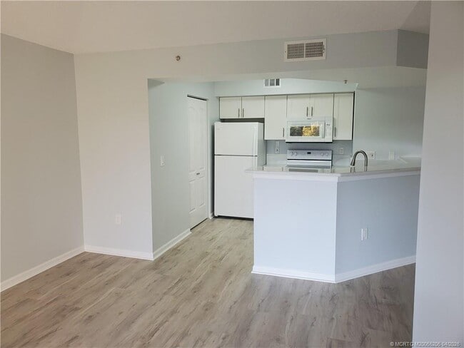 Photo - 3617 NW Adriatic Ln