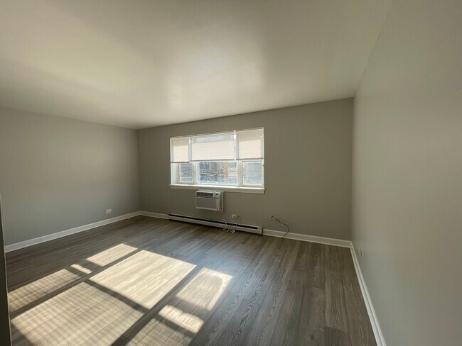 Photo - 5920 N Kenmore Ave Unit 311