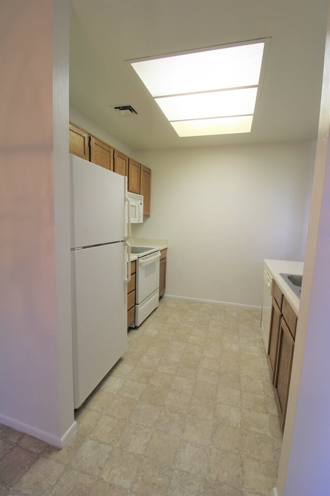 Photo - 930 N Mesa Dr