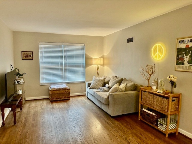 Building Photo - 6213 Nagel Ave Unit 1W