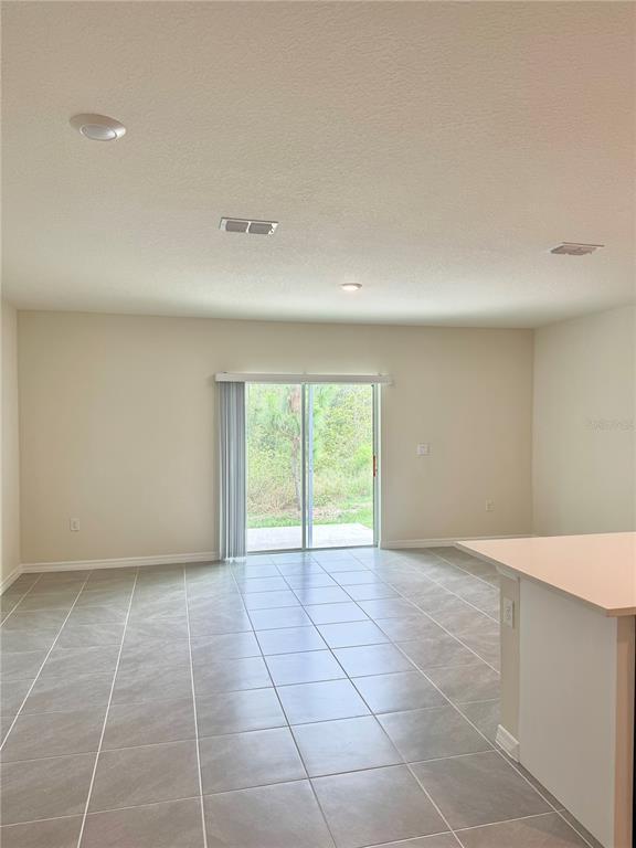 Photo - 2925 Canary Ave