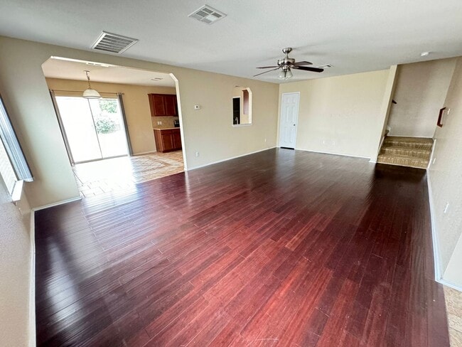 Photo - 813 Draco Dr