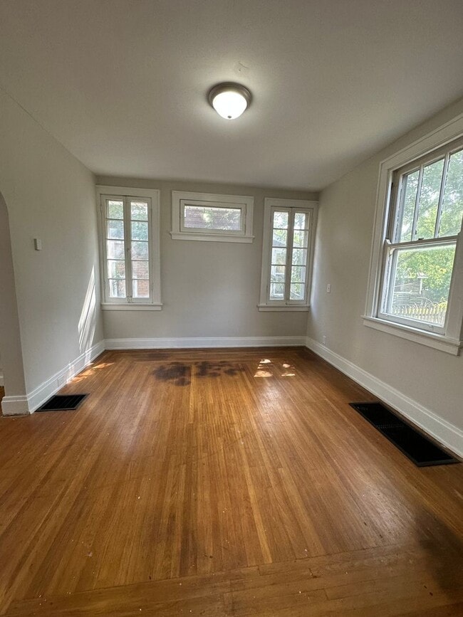 Photo - WESTWOOD - Charming 3bd Tudor w modern updates