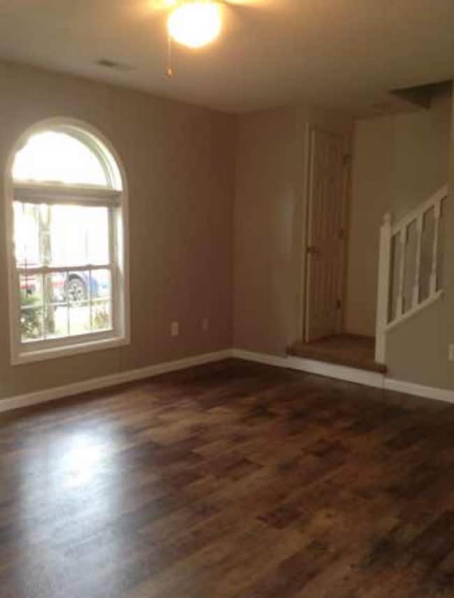 Photo - 3 bedroom, 2.5 bath Townhome *ASK US ABOUT...
