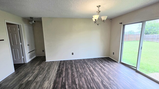 Photo - 8103 Zephyr Ct