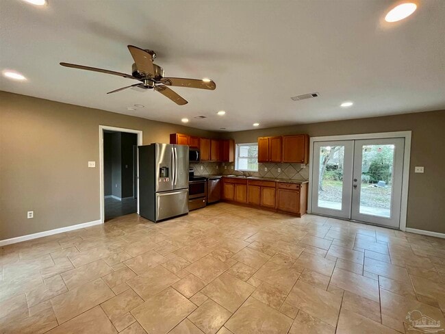 Photo - 1127 Redwood Ln