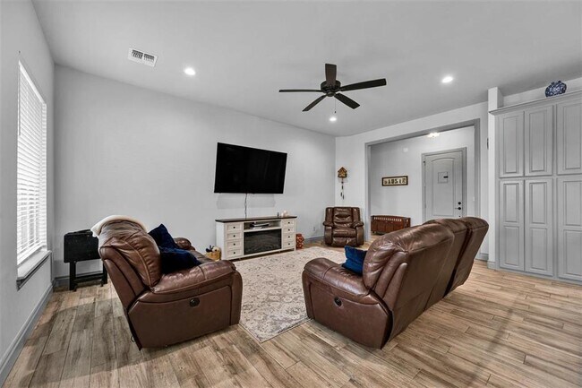 12422 NE Stone Ridge Ln