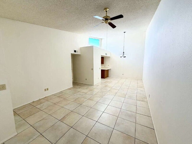 Photo - 13644 N Hamilton Dr Unit #2