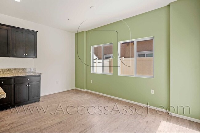 Photo - 41278 Winterberry St