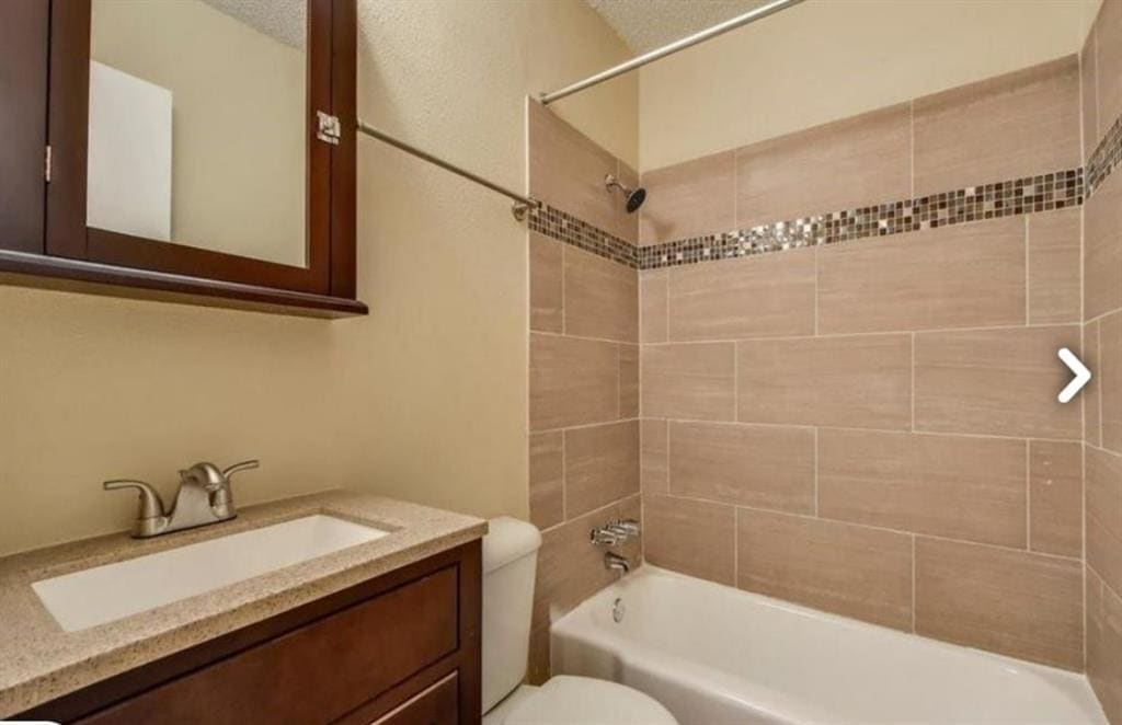 Photo - 2401 Manor Rd Unit 124