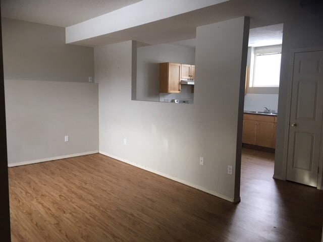 Photo - 2 Bed 1 Bath Unit in Olds, AB Unit Lower