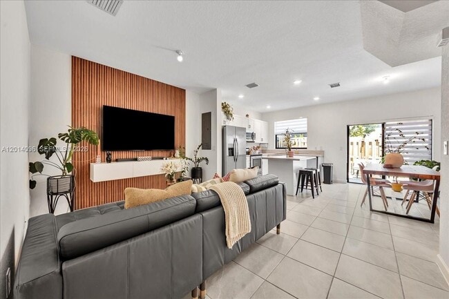 Photo - 21059 NE 8th Ave