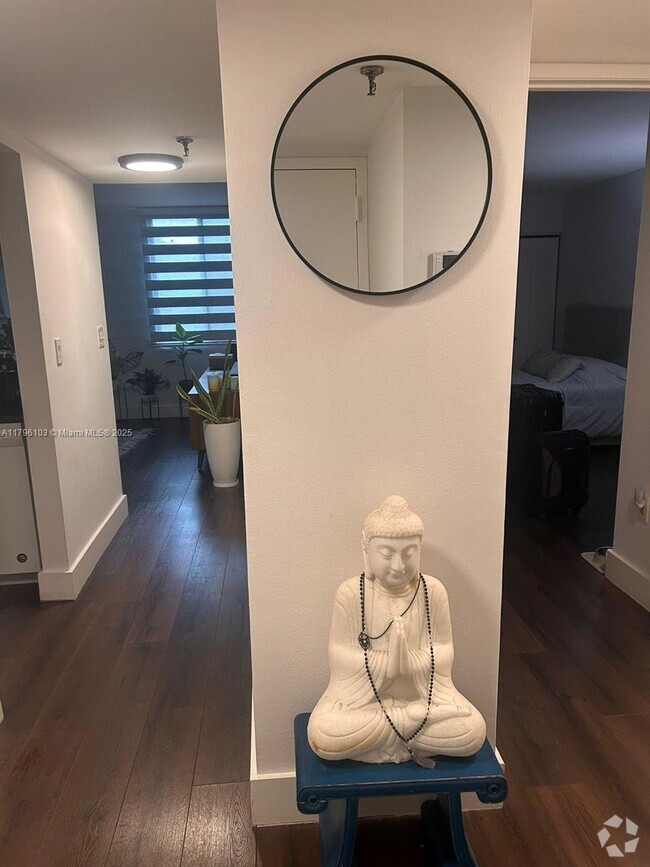 Building Photo - 800 N Miami Ave Unit E-308 Rental