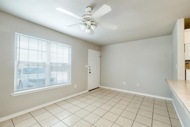 Photo - 107 Castleberry Ct Unit C