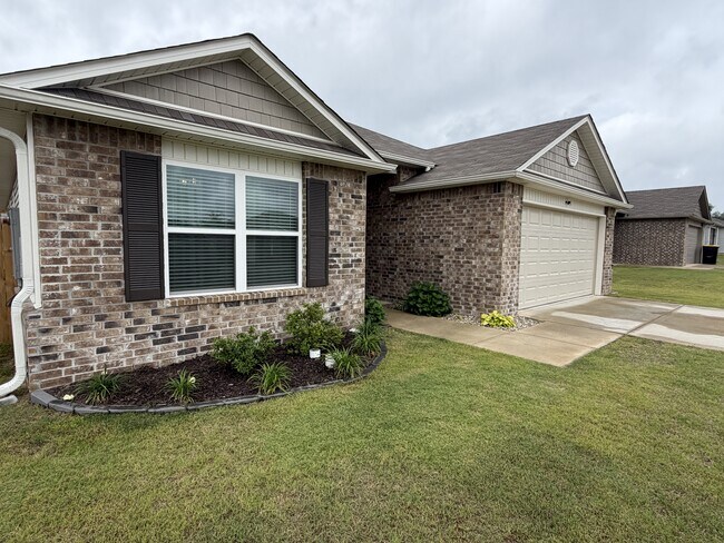 Photo - 35 Kinley Brk Ln