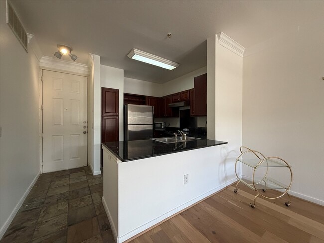 Photo - 7575 Kirby Dr Unit 1104