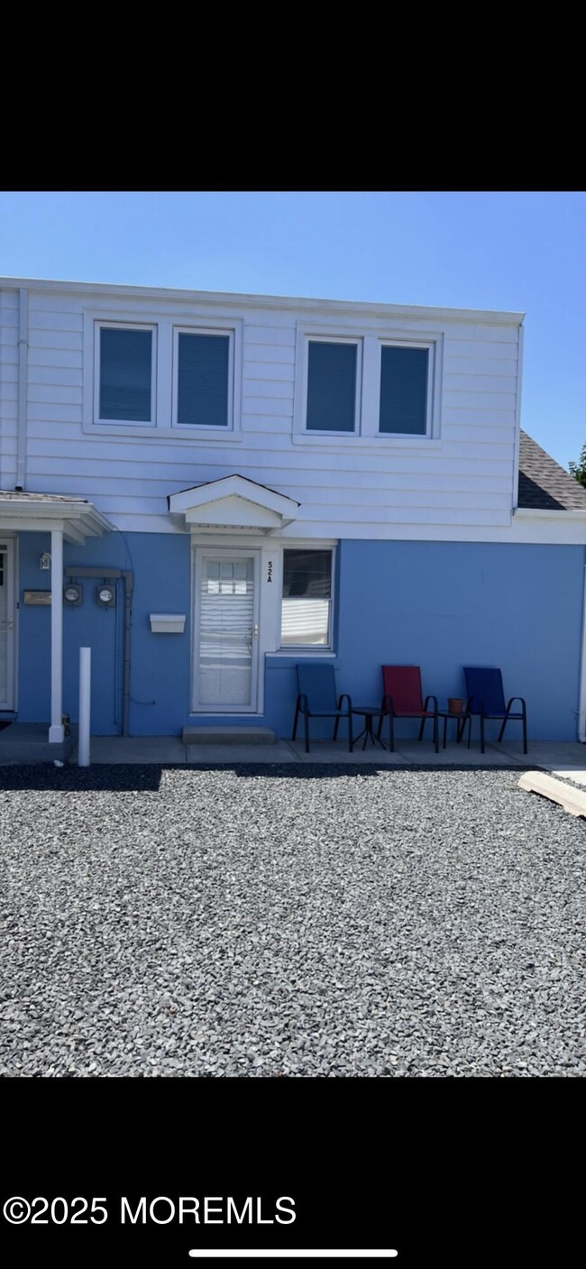 Building Photo - 52 Dunbar Ave Unit A Rental