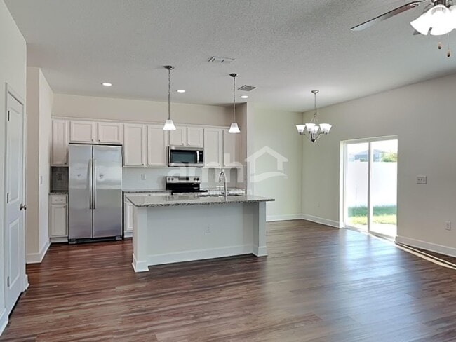 Photo - 4706 Reisswood Loop