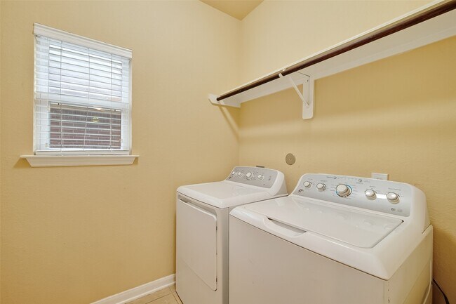 Photo - 6034 Preserve Ln