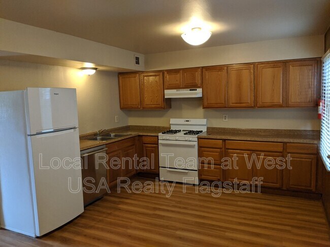 Photo - 605 W Dale Ave