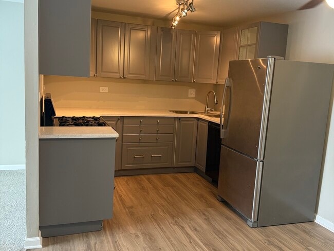 Photo - 1128 Quanset Ct