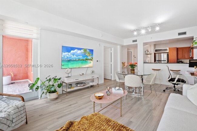 Building Photo - 7350 SW 89th St Unit 704S