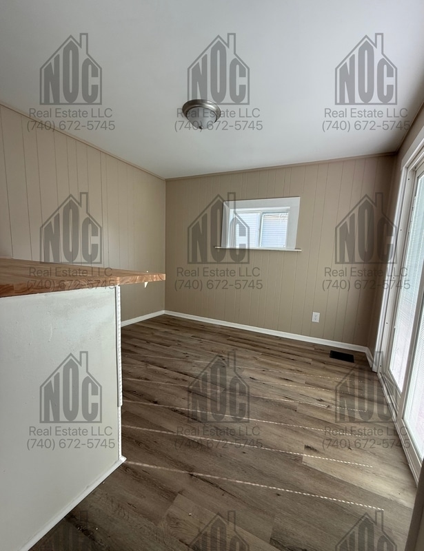 Photo - 148 1/2-148 1/2 E Allen St