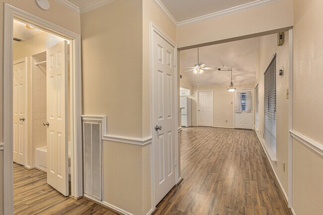 Photo - 508 Clarence St