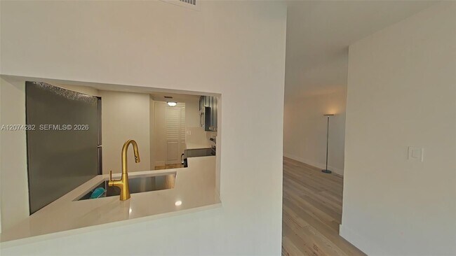 Photo - 9431 SW 4th St Unidad 204-7