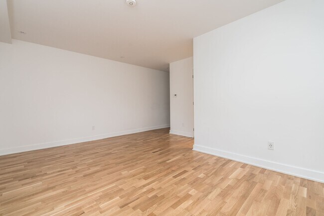 Building Photo - 39 Riverwood Pkwy Unit 35