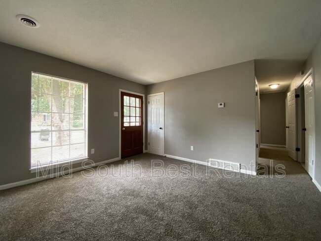 Photo - 4052 Ponca St