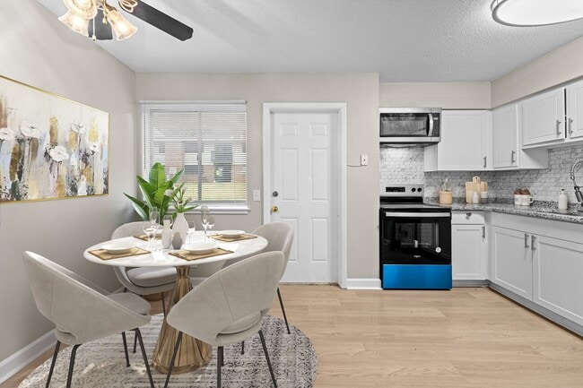 Photo - The Pointe at White Oak