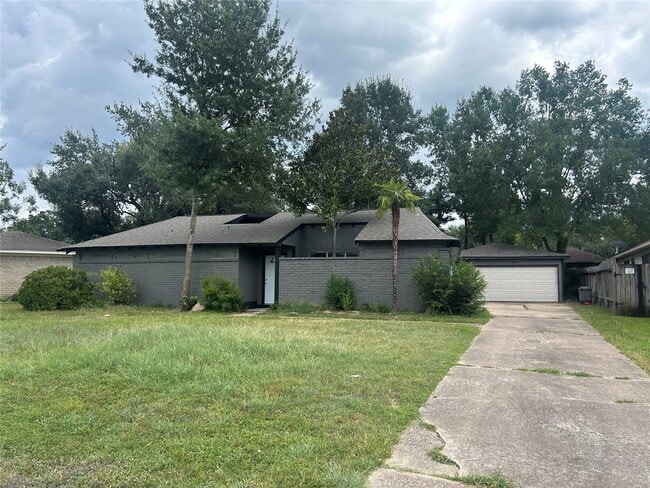 Photo - 15811 Pathfield Dr