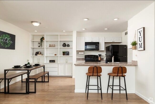 Building Photo - 8055 E Thomas Rd Unit K103 Rental