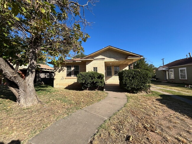 Building Photo - 2-Bedroom Home with Spacious 1267 Sq Ft in...