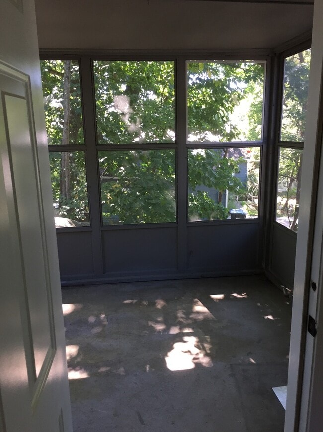 Photo - 31 Pine St