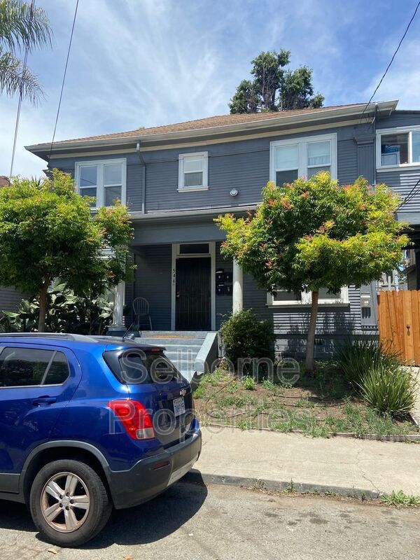 Photo - 544 Merrimac St