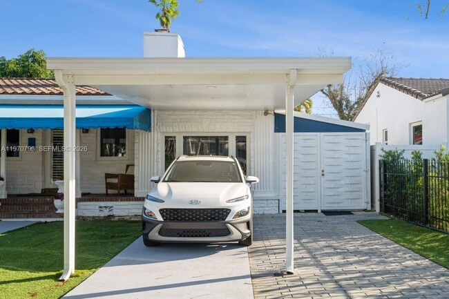 Photo - 1880 SW 15th St Unit 1