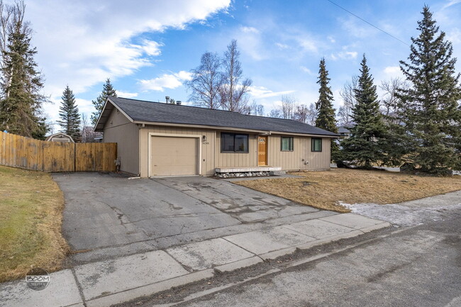 Building Photo - 16425 Farm Ave Rental